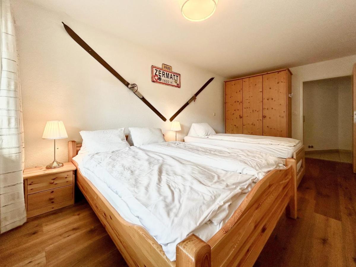 Beautiful Apartment In Zermatt With A Breathtaking View Of The Matterhorn エクステリア 写真
