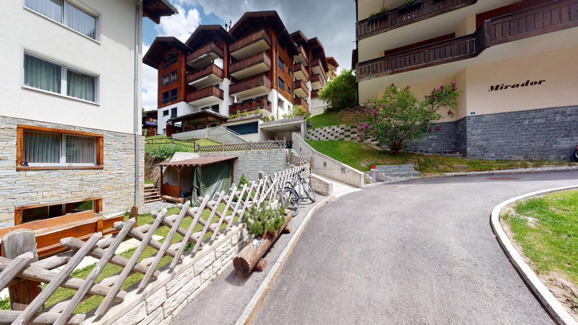 Beautiful Apartment In Zermatt With A Breathtaking View Of The Matterhorn エクステリア 写真