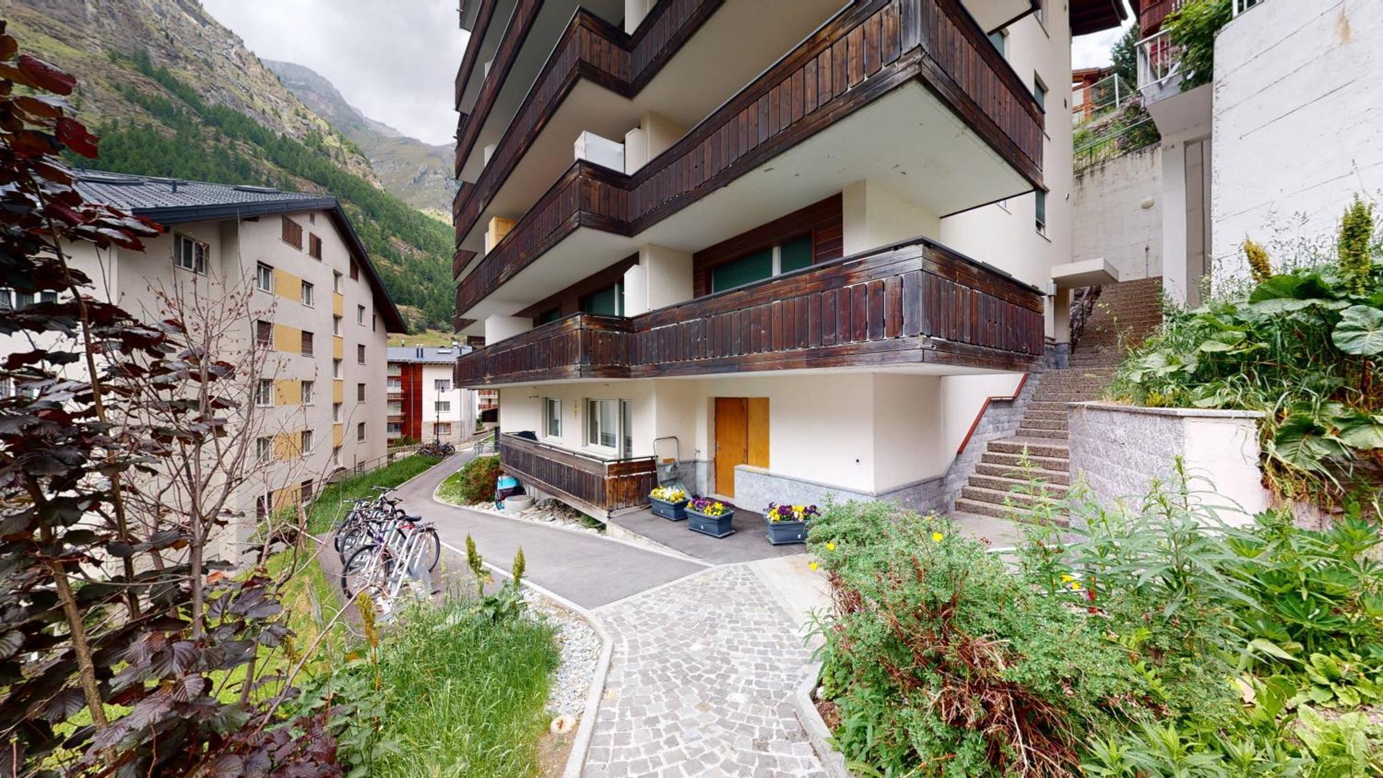 Beautiful Apartment In Zermatt With A Breathtaking View Of The Matterhorn エクステリア 写真